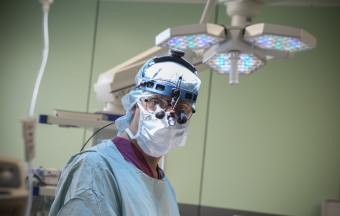 dr Günter Taal operatsioonil